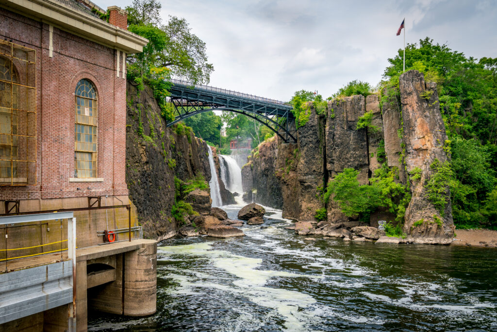 File:Great Falls of Paterson 2016.jpg